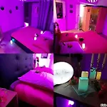 Luxe Sauna Romantique: Biscarosse Getaway *