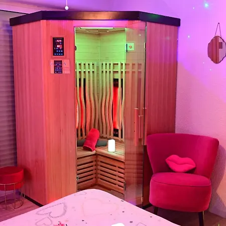 Et Sauna Privatif à Biscarosse Pour Nuit Romantique Balnéothérapie Et Sauna Accessible Toute L Année Dans L Petit Dejeuner Et Repas En Option Reglement Sur Place Appartement Biscarrosse