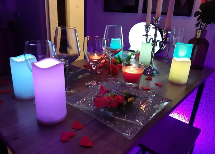 Luxe Sauna Privatif Et Grand Bain Jacuzzi A Deux A Biscarosse Pour Nuit Romantique Avec Decoration Led Et Bougies Lejlighed *